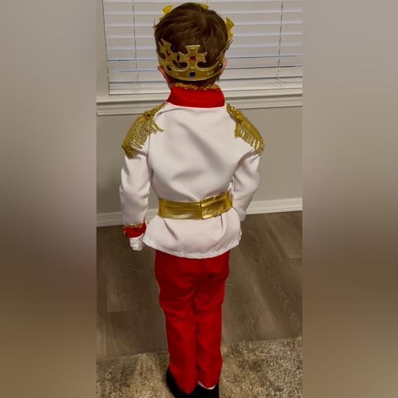 Boy’s Prince Costume size 3/4T - Picture 2 of 5